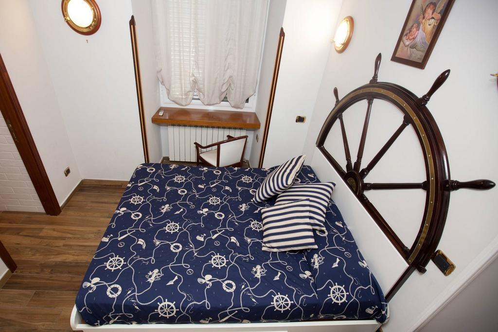 Hotel Ausonia نابولي المظهر الخارجي الصورة