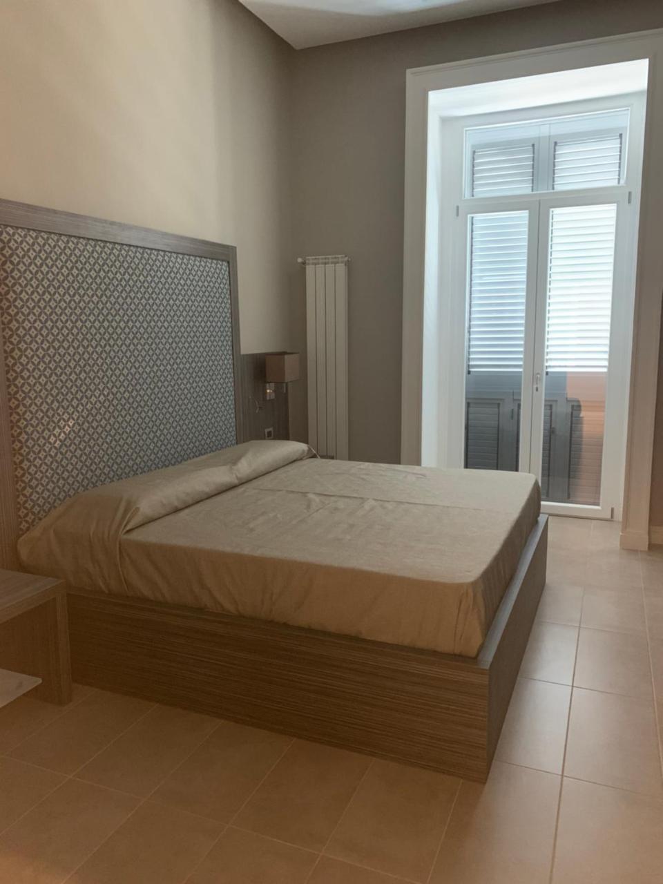 Hotel Ausonia نابولي المظهر الخارجي الصورة