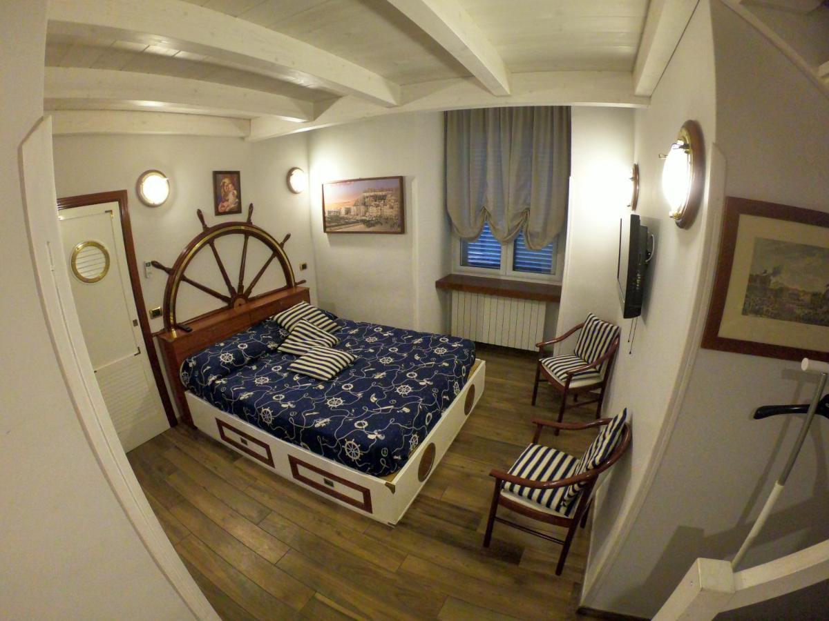 Hotel Ausonia نابولي المظهر الخارجي الصورة