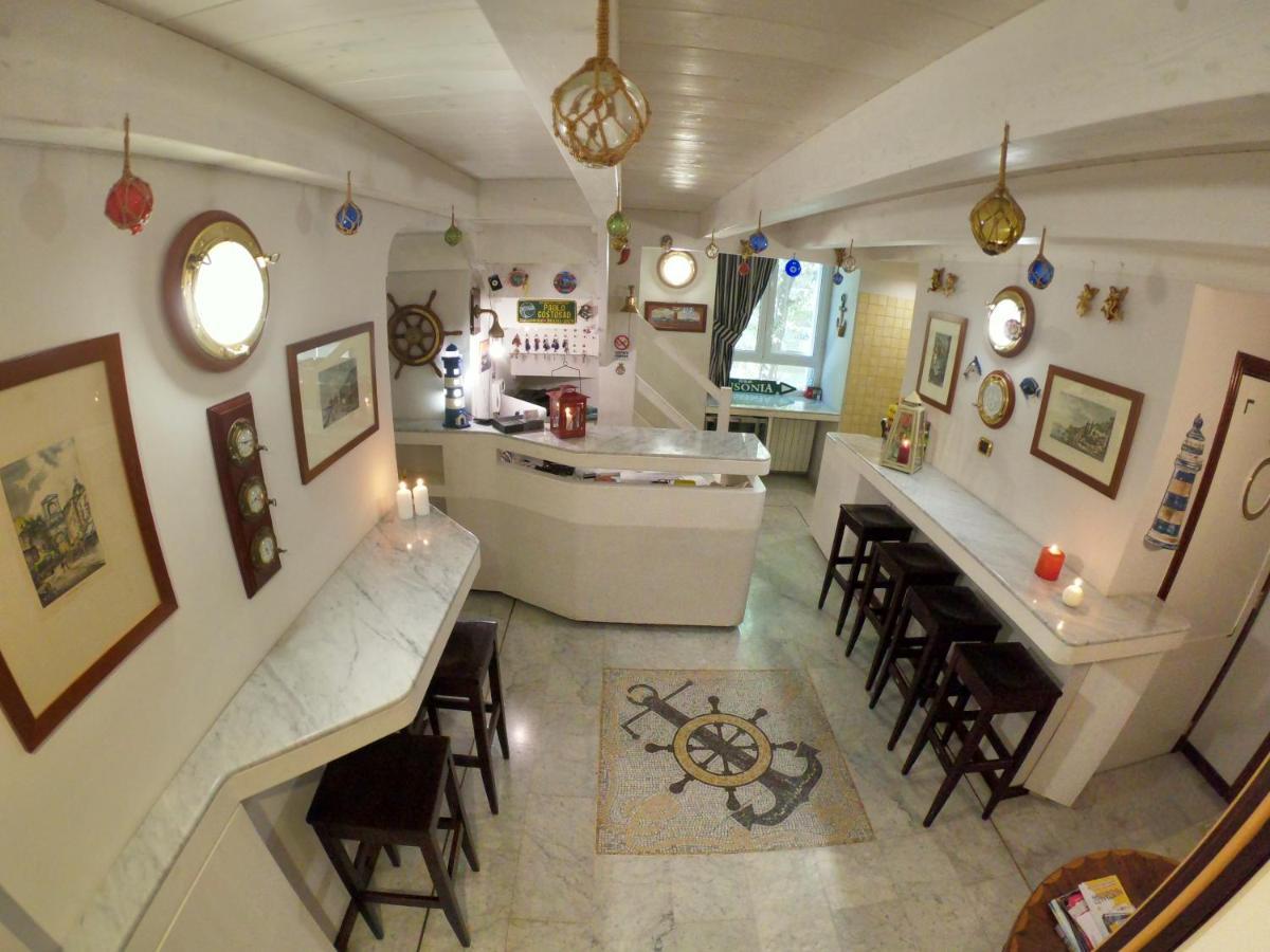 Hotel Ausonia نابولي المظهر الخارجي الصورة