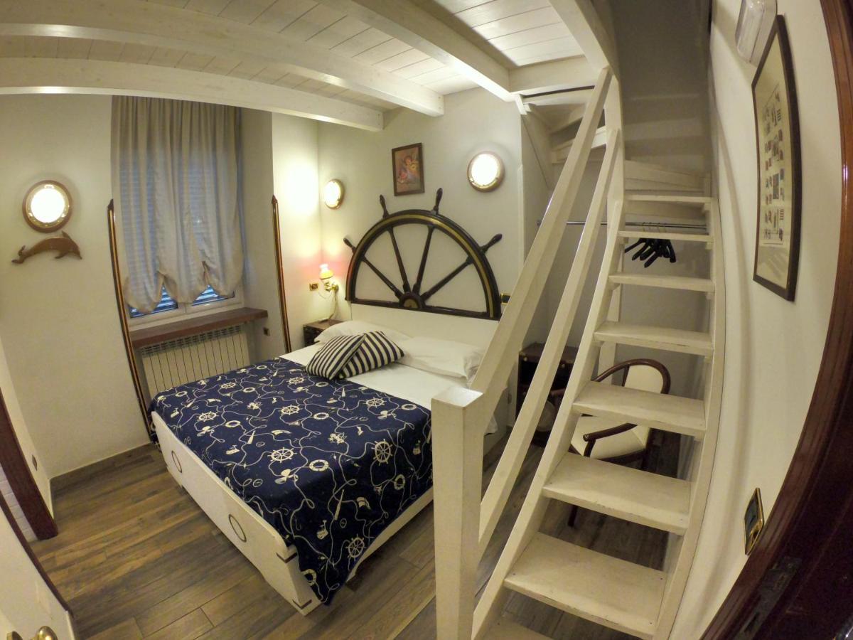 Hotel Ausonia نابولي المظهر الخارجي الصورة