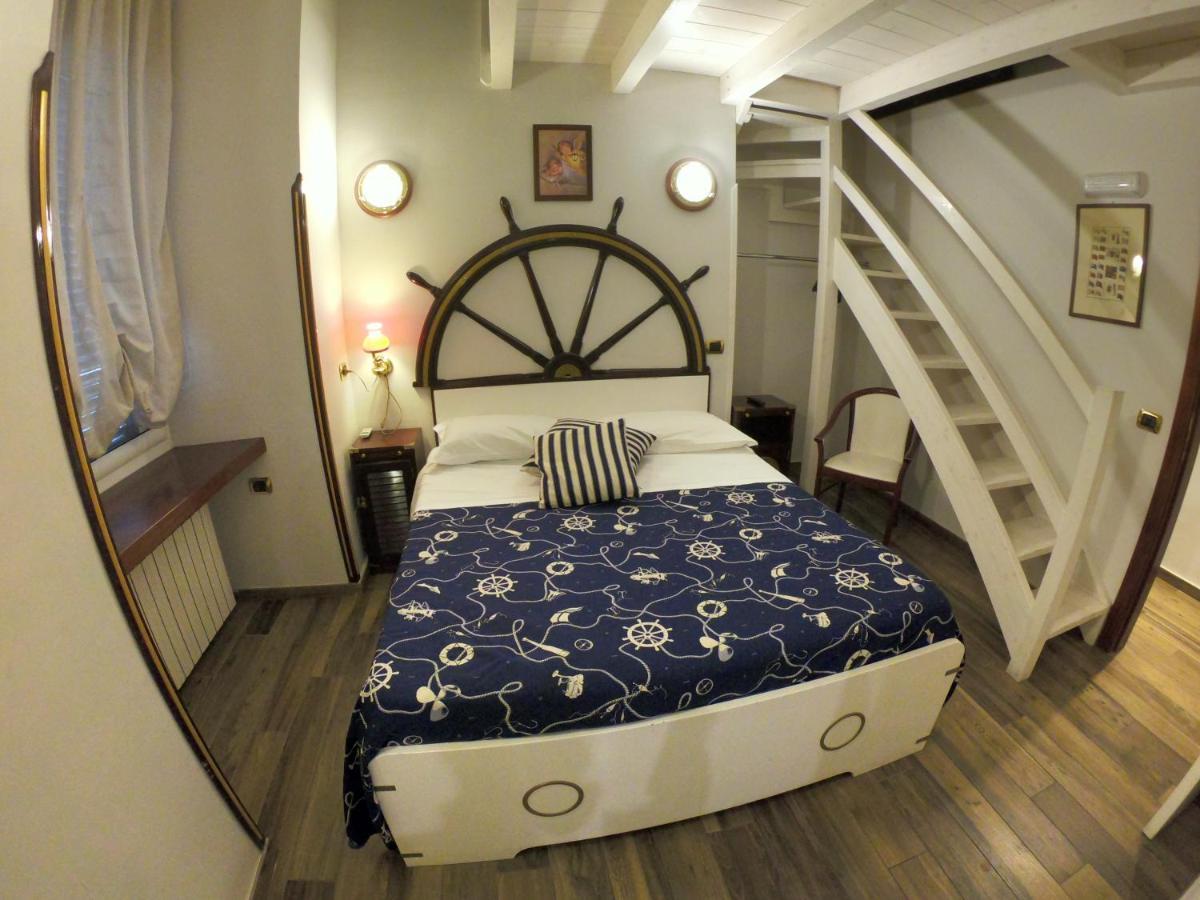 Hotel Ausonia نابولي المظهر الخارجي الصورة